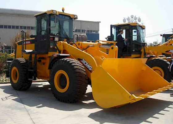 China Diesel-XCMG-Vorderseite-Rad-Lader, 4 Tonnen-Ladegewicht-Vertrags-Traktor-Lader LW400KN fournisseur