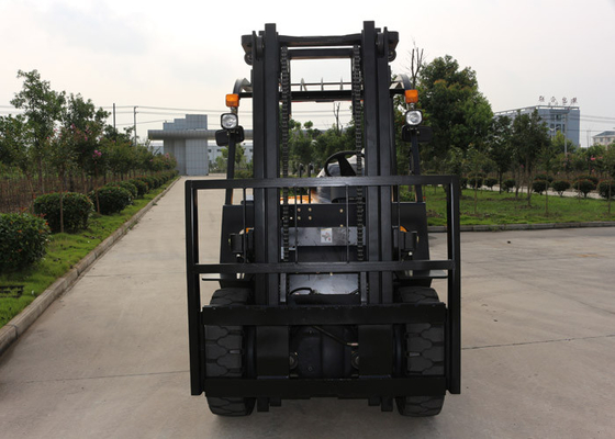China Volles freies Mast CER genehmigte industriellen Gabelstapler 4,5 Tonne mit Maschine 59KW fournisseur