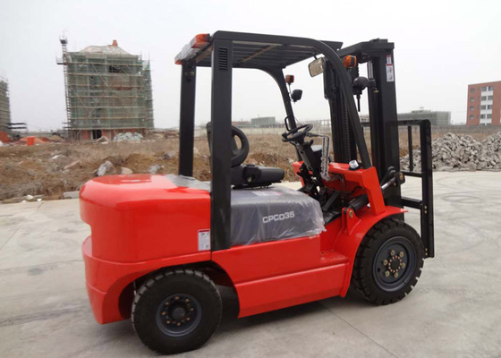 China Ausgleichsgewicht-Art manueller DieselGabelstapler mit dreifachem Mast und Sideshift fournisseur