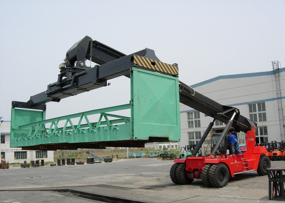 China 45 Tonnen-dieselbetriebener Behälter-Reichweiten-Stapler mit Maschine Cumminss M11- C330 fournisseur